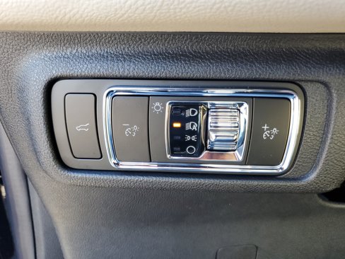 New 2026 Lincoln Corsair Premiere image 14