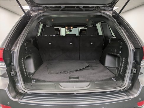 Used 2021 Jeep Grand Cherokee Laredo image 24