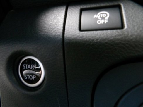 Certified 2025 Nissan Frontier SV image 28