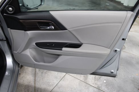 Used 2017 Honda Accord EX-L image 22