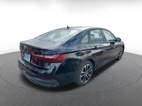 Used 2025 Volkswagen Jetta Sport image 5