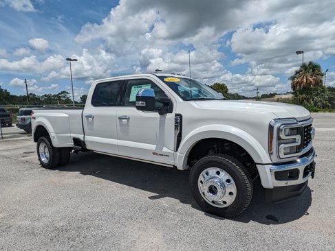 New 2025 Ford F450 Lariat w/ Lariat Ultimate Package image 3