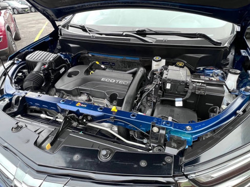 Used 2022 Chevrolet Equinox RS w/ LPO, Floor Liner Package image 9