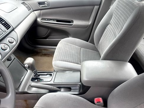 Used 2005 Toyota Camry LE image 14