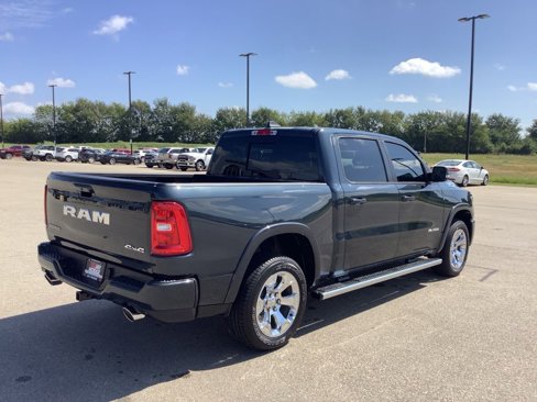 New 2026 RAM 1500 4x4 Crew Cab image 7
