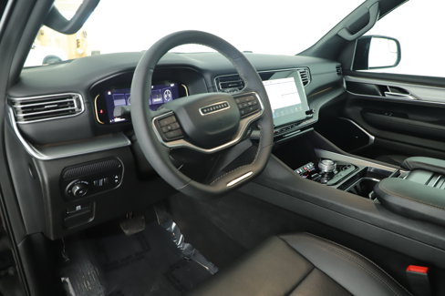 Used 2024 Jeep Wagoneer Series II image 10