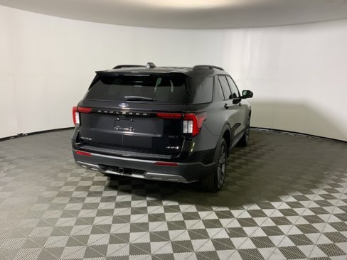 New 2025 Ford Explorer Active w/ Active Comfort Package image 8