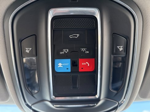 Used 2023 Jeep Grand Cherokee L Limited image 35
