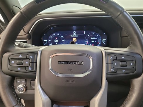 Used 2023 GMC Yukon XL Denali w/ Advanced Technology Package image 19