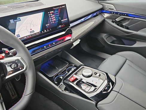 New 2026 BMW M5 w/ Executive Package image 28