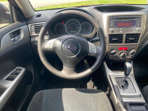 Used 2010 Subaru Impreza 2.5i Premium image 12