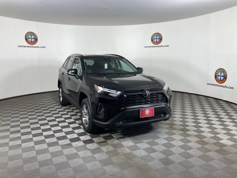 Used 2023 Toyota RAV4 XLE image 17