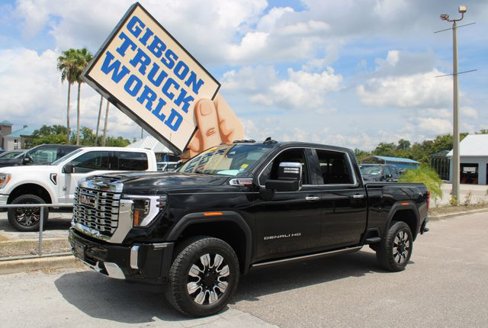 Used 2024 GMC Sierra 2500 Denali w/ Denali Reserve Package image 1