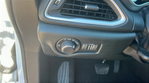 New 2026 Chrysler Voyager LX image 22