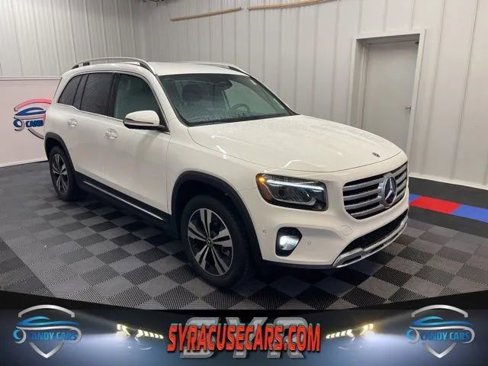 Used 2024 Mercedes-Benz GLB 250 4MATIC image 1