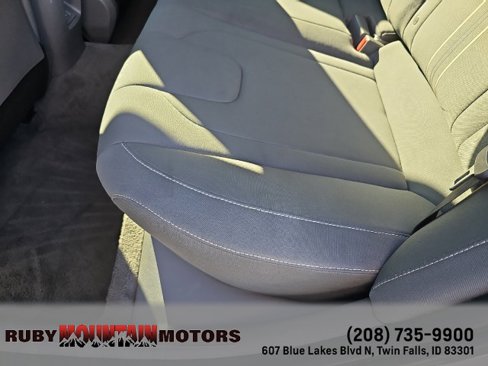 Used 2024 Hyundai Elantra SEL image 19