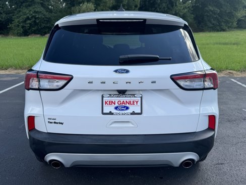 Certified 2022 Ford Escape SE image 8