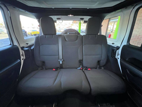 Used 2020 Jeep Wrangler Unlimited Sahara w/ Uconnect 4C Nav & Sound Group image 15
