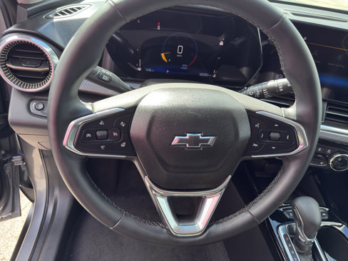 Certified 2025 Chevrolet Trax ACTIV w/ Sunroof Package image 16