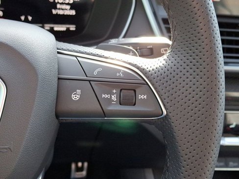New 2025 Audi SQ5 Premium Plus image 24