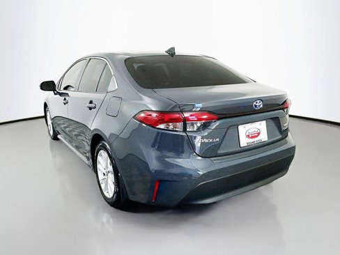 Certified 2025 Toyota Corolla XLE image 7