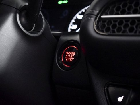 Used 2025 Honda HR-V EX-L image 26