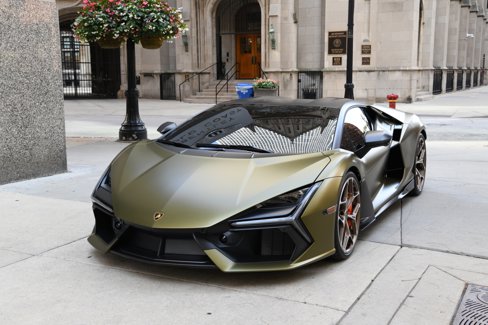 Used 2025 Lamborghini Revuelto image 27
