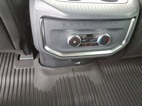 New 2025 Ford Expedition Platinum w/ Stealth Appearance Package image 12