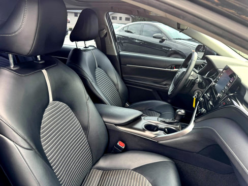 Used 2021 Toyota Camry SE image 29