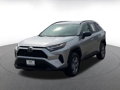 Used 2025 Toyota RAV4 LE image 7