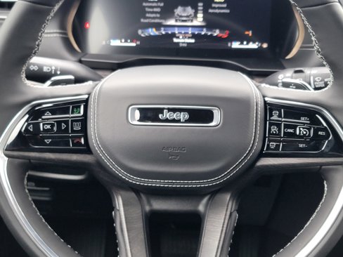 New 2025 Jeep Grand Cherokee Overland w/ Luxury Tech Group IV image 25
