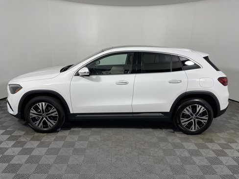 New 2026 Mercedes-Benz GLC 300 image 2