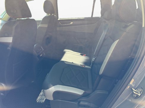 New 2025 Volkswagen Atlas Peak Edition SE image 13