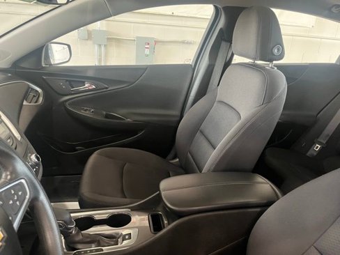 Used 2022 Chevrolet Malibu LT image 18
