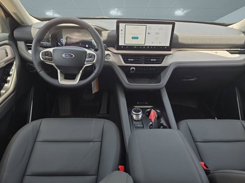New 2025 Ford Explorer Active w/ Active Comfort Package image 12
