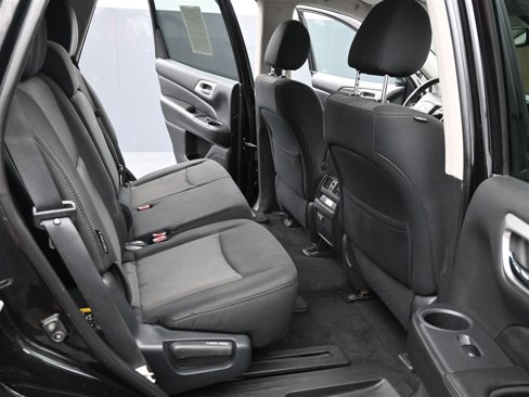 Used 2020 Nissan Pathfinder SV image 11