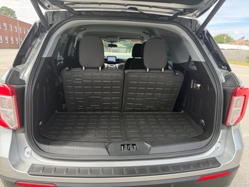 Used 2024 Ford Explorer XLT image 16