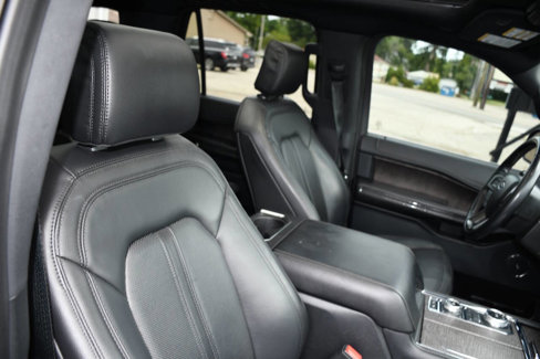 Used 2020 Ford Expedition Limited w/ Special Edition Package image 28
