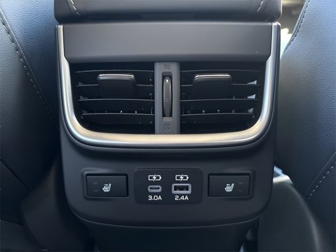 New 2025 Subaru Outback Limited image 8