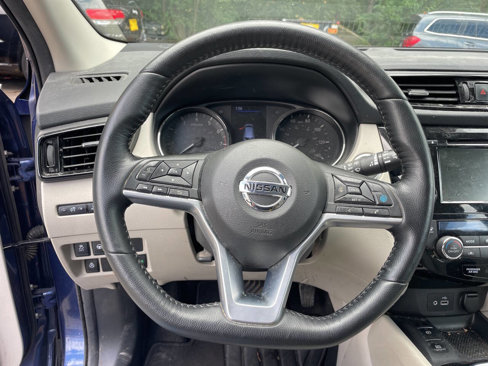 Used 2022 Nissan Rogue Sport SL image 12