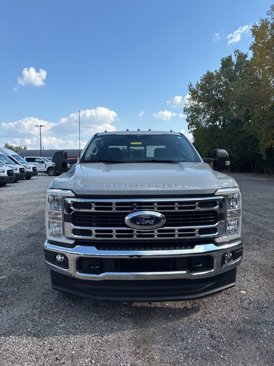 New 2026 Ford F350 XLT image 3