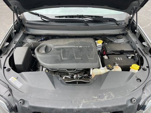 Used 2019 Jeep Cherokee Limited w/ Luxury Group image 18