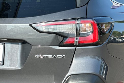 Used 2024 Subaru Outback Premium image 32