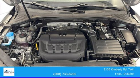 Used 2022 Volkswagen Tiguan SE R-Line image 47