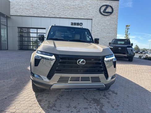New 2025 Lexus GX 550 image 3