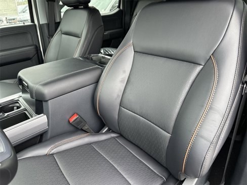 New 2025 Ford F250 Lariat image 32