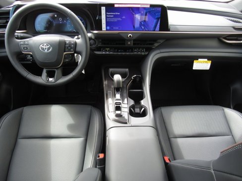 New 2026 Toyota Crown XLE image 31