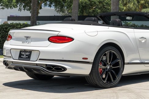 Used 2021 Bentley Continental GT image 8
