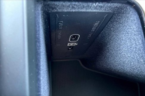 New 2026 Volvo XC60 B5 Ultra w/ Climate Package image 23