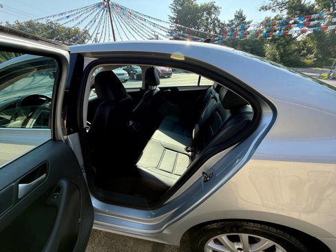 Used 2013 Volkswagen Jetta SE image 8